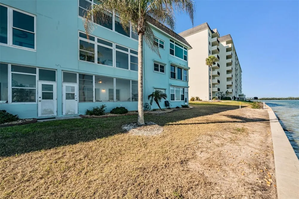 7 DUNOON PLACE #102 Dunedin, FL 34698