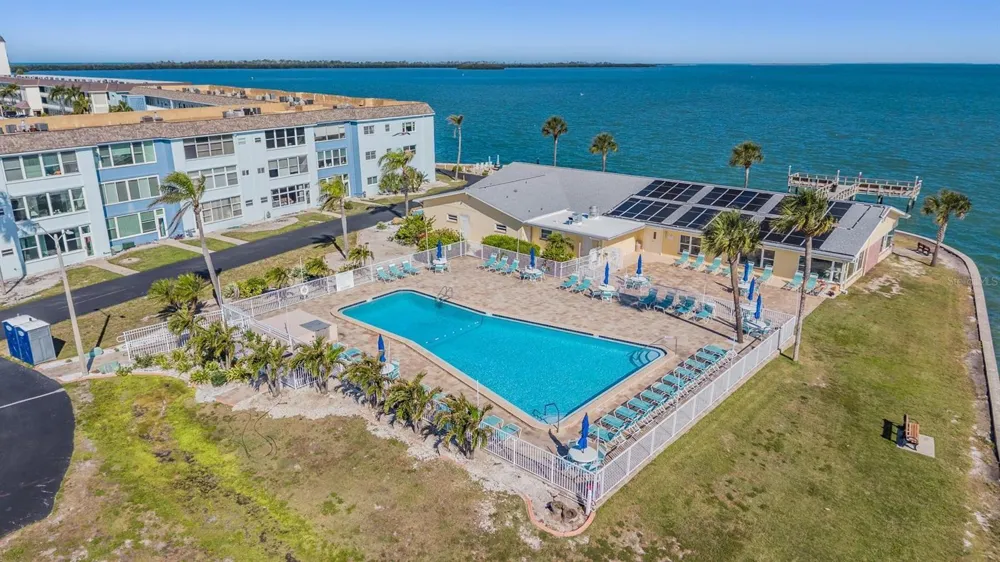 7 DUNOON PLACE #102 Dunedin, FL 34698