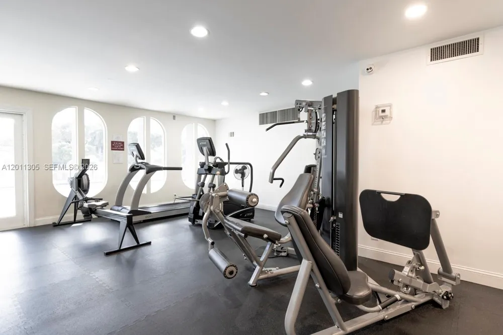300 Diplomat Pkwy #204 Hallandale Beach, FL 33009