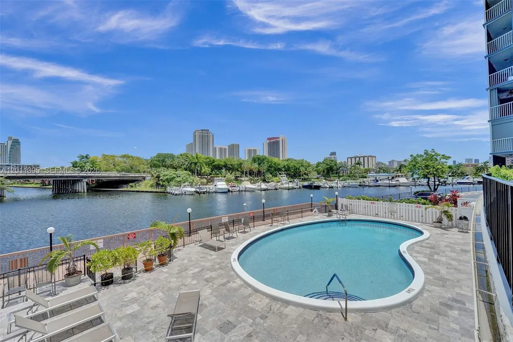 300 Diplomat Pkwy #204 Hallandale Beach, FL 33009