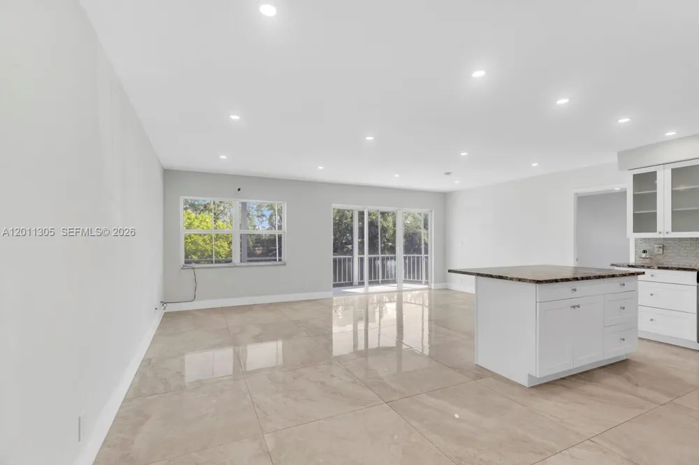 300 Diplomat Pkwy #204 Hallandale Beach, FL 33009