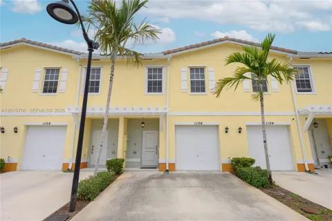 1106 NW 40th Ter