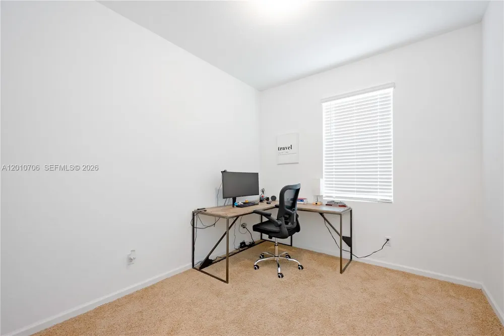 1106 NW 40th Ter Lauderhill, FL 33313
