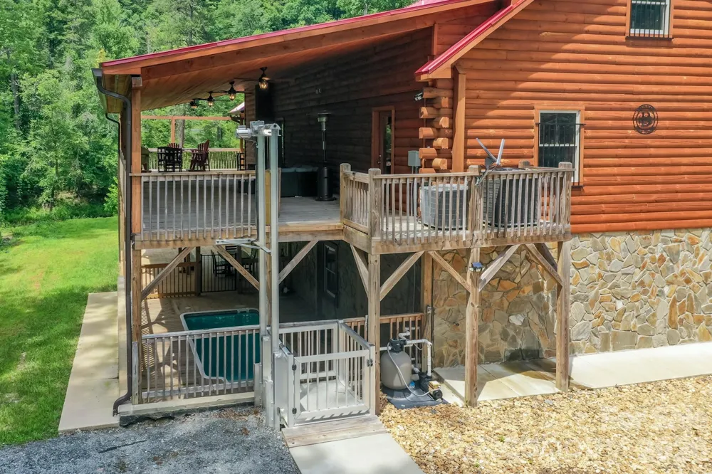 371 Redbird Drive Lake Lure, NC 28746