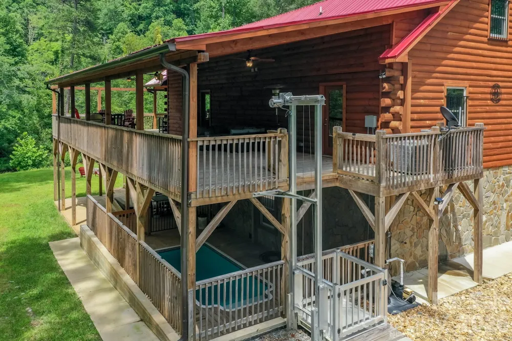 371 Redbird Drive Lake Lure, NC 28746
