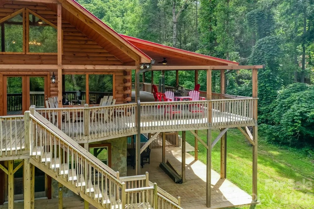 371 Redbird Drive Lake Lure, NC 28746