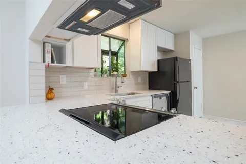 1808 Maplewood Trail