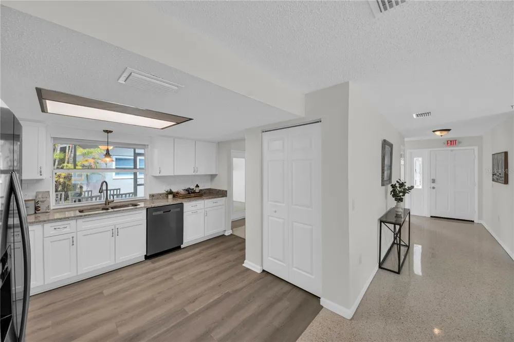 121 10TH AVE Indian Rocks Beach, FL 33785