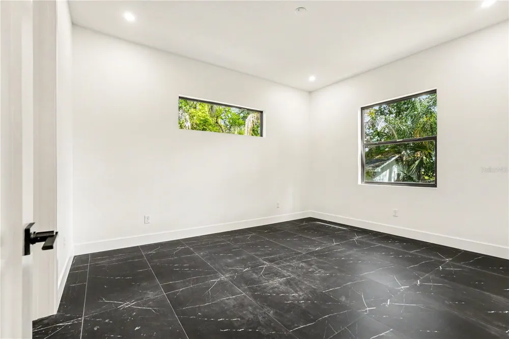 105 GARLAND AVENUE Seffner, FL 33584