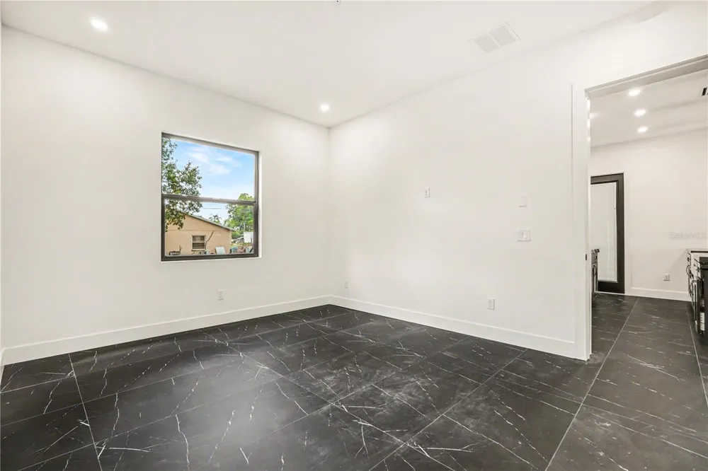 105 GARLAND AVENUE Seffner, FL 33584