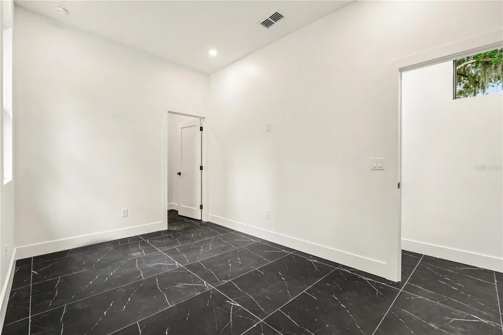 105 GARLAND AVENUE Seffner, FL 33584