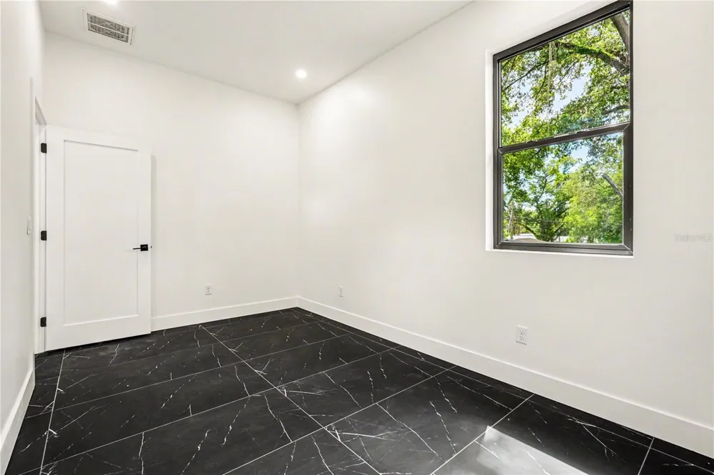 105 GARLAND AVENUE Seffner, FL 33584