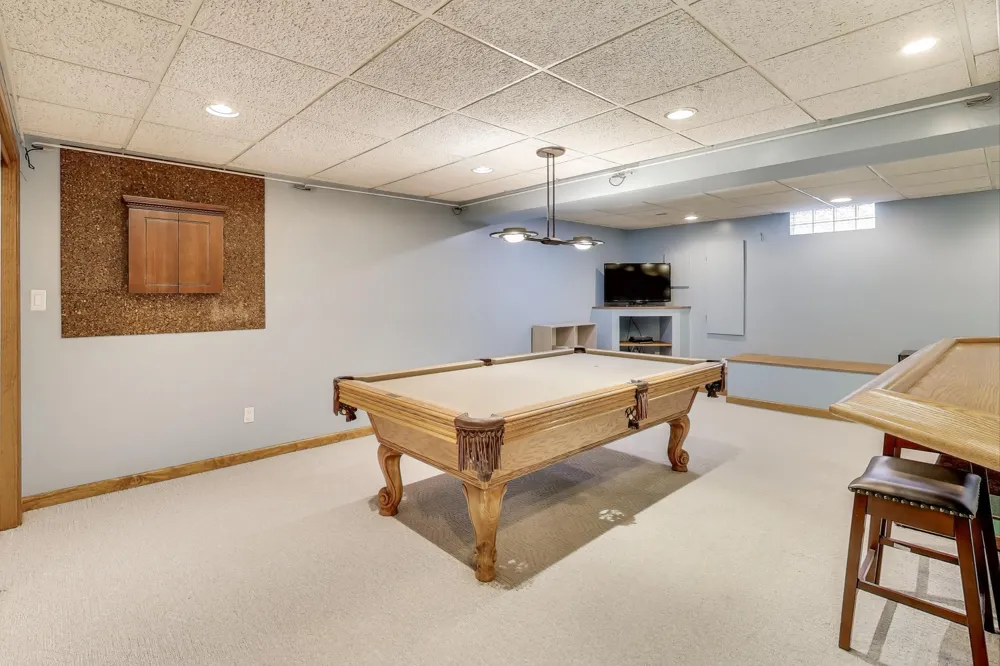 1617 Cherry Blossom Drive Munster, IN 46321