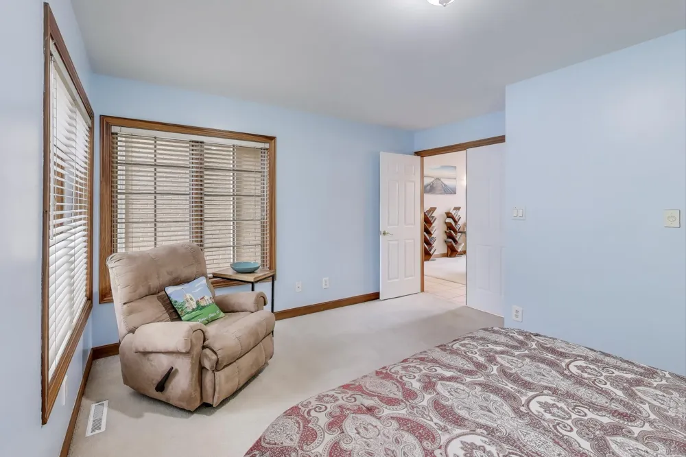 1617 Cherry Blossom Drive Munster, IN 46321