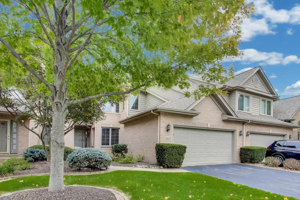 1617 Cherry Blossom Drive Munster, IN 46321