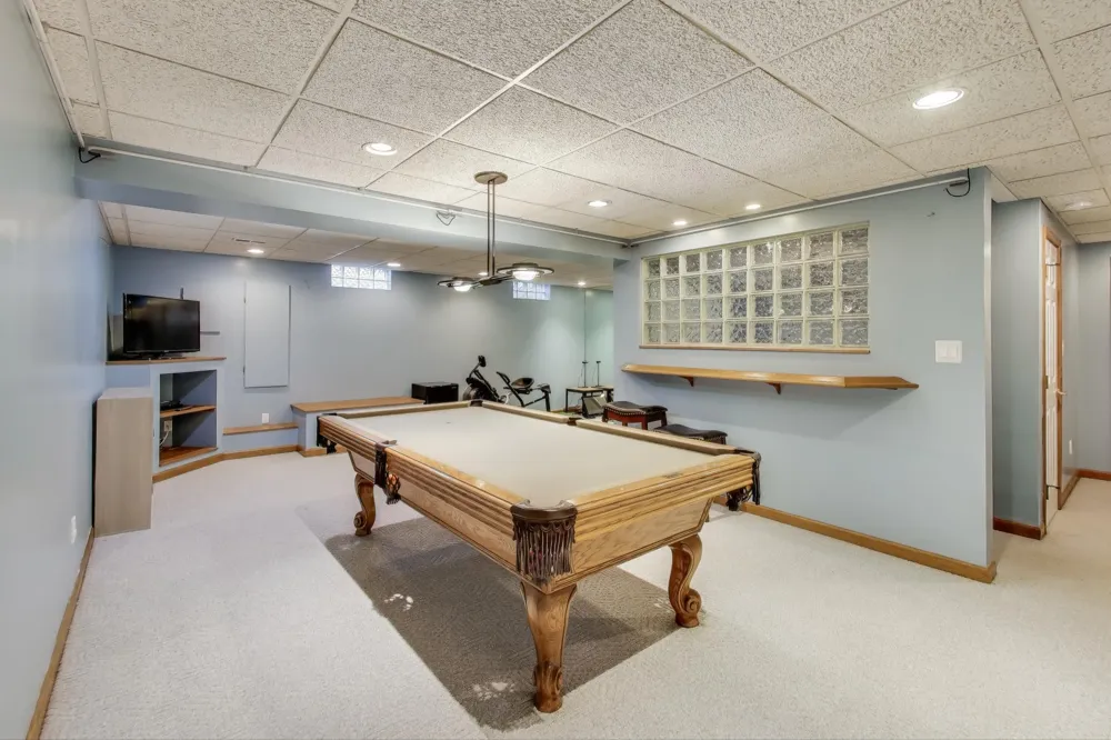 1617 Cherry Blossom Drive Munster, IN 46321