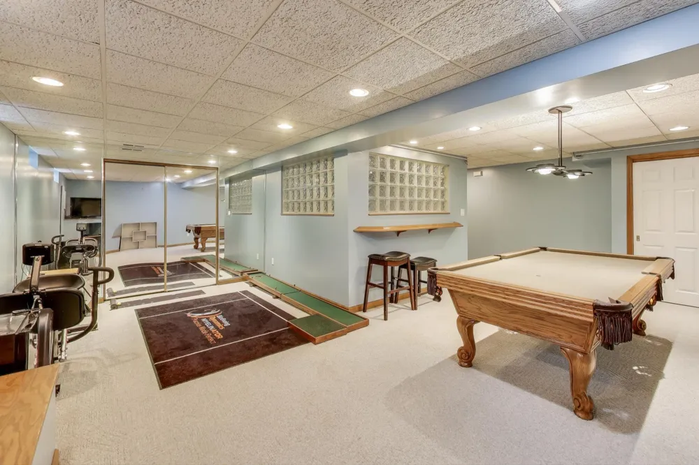 1617 Cherry Blossom Drive Munster, IN 46321