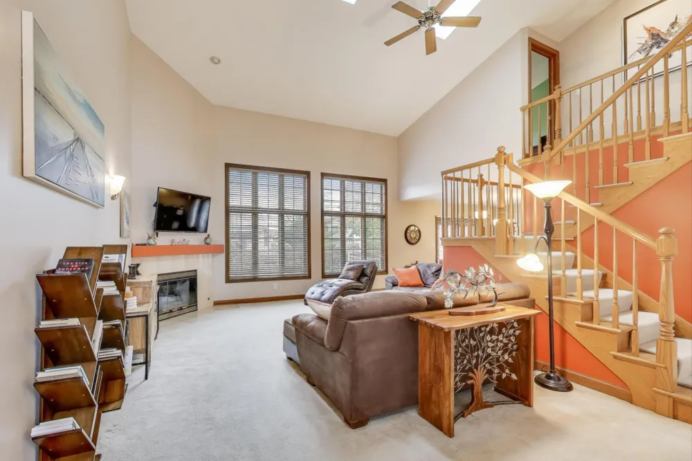 1617 Cherry Blossom Drive Munster, IN 46321