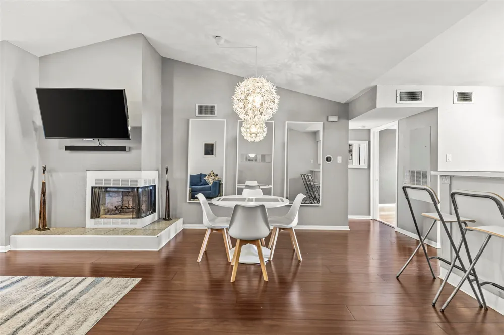 2450 Wickersham Lane #1606 Austin, TX 78741