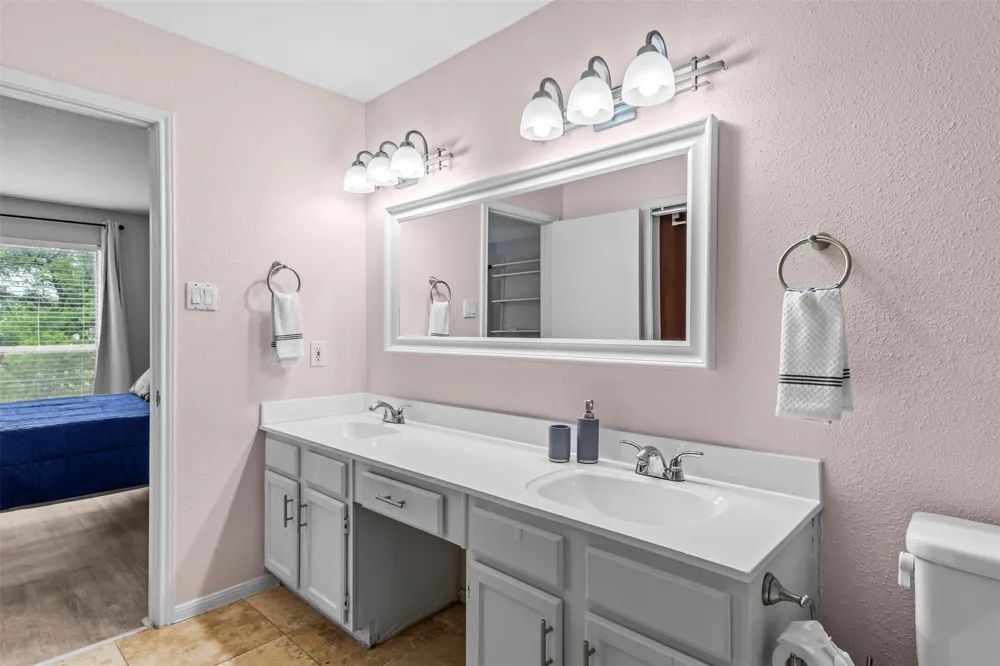 2450 Wickersham Lane #1606 Austin, TX 78741