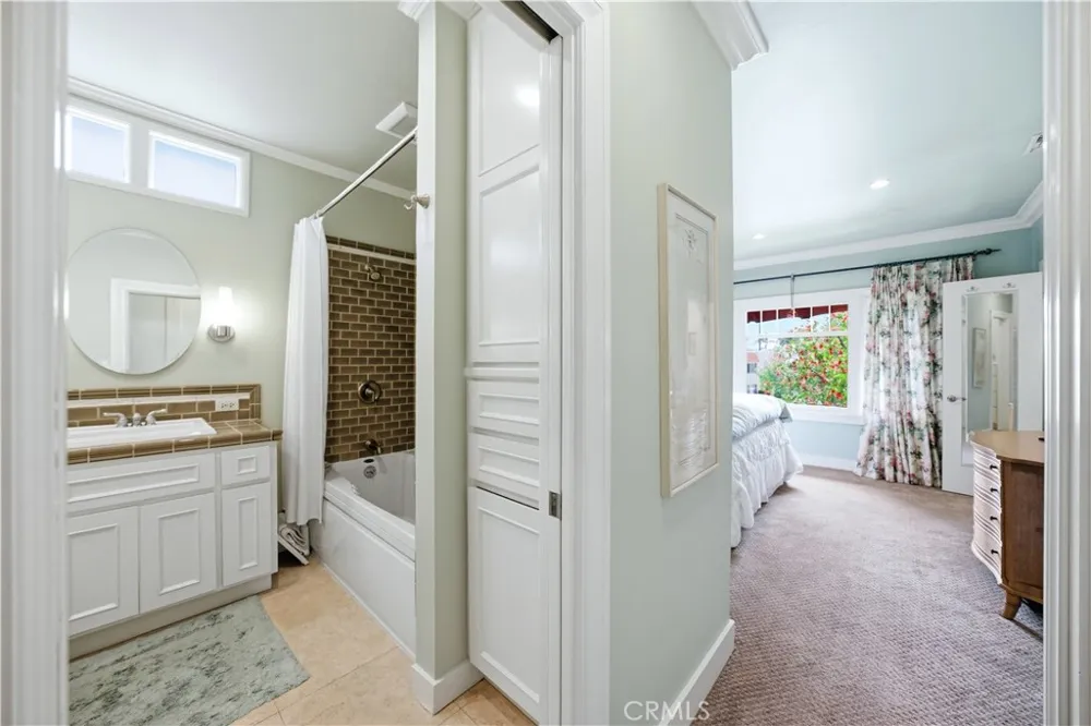 3409 E 2nd Long Beach, CA 90803