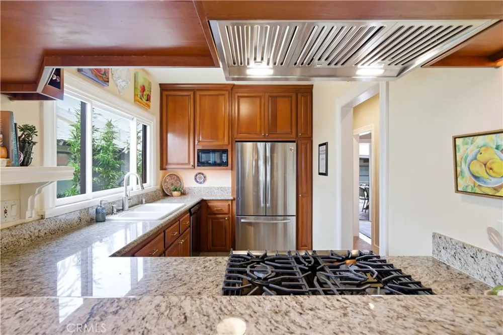 3409 E 2nd Long Beach, CA 90803