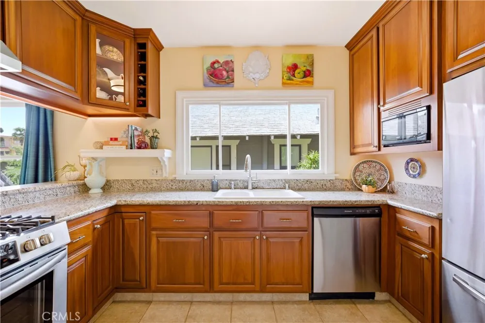 3409 E 2nd Long Beach, CA 90803