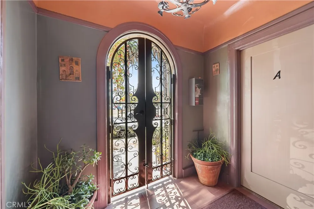 3409 E 2nd Long Beach, CA 90803