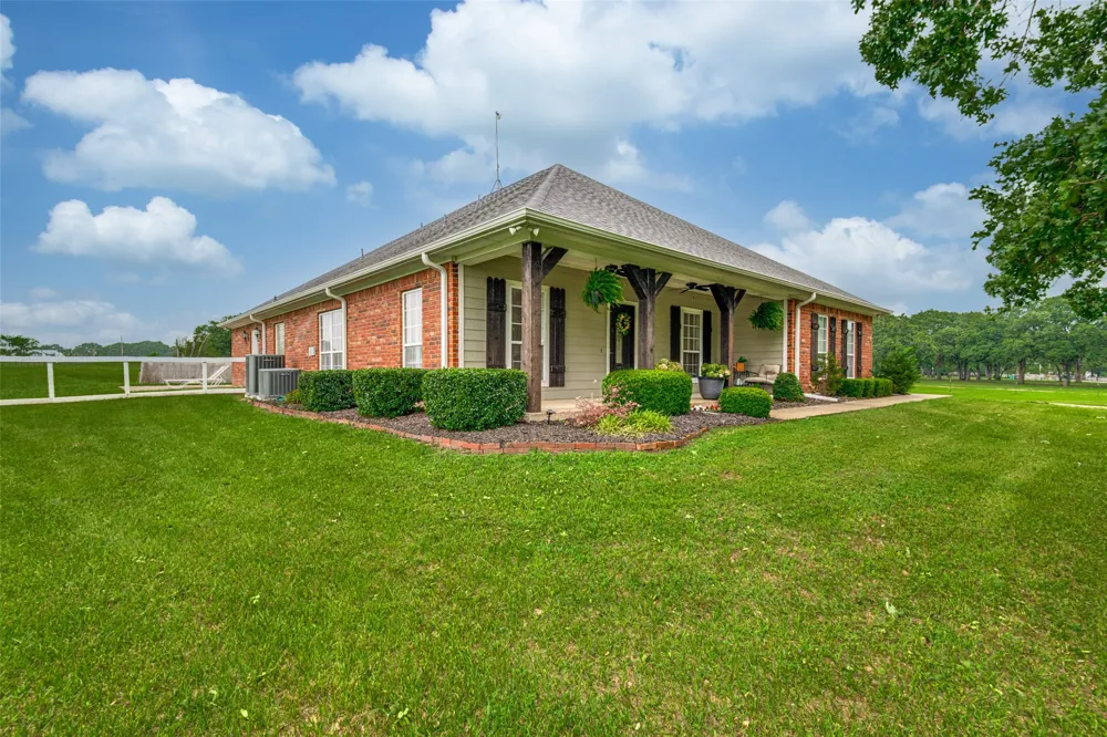 9412 Private Road 2425 Poetry, TX 75160