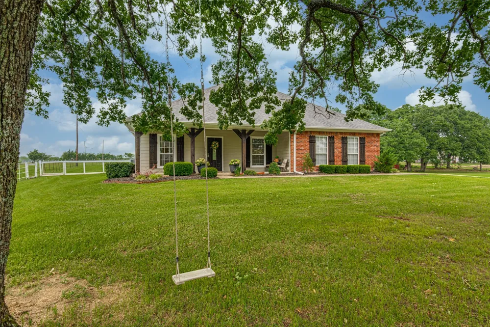 9412 Private Road 2425 Poetry, TX 75160