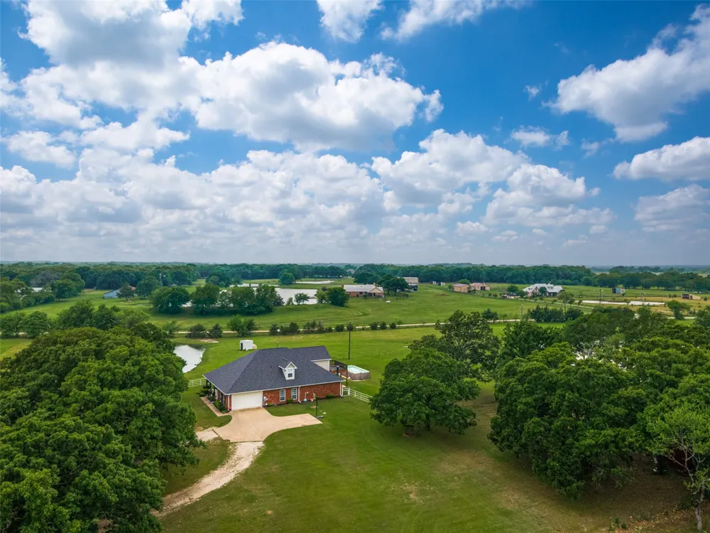 9412 Private Road 2425 Poetry, TX 75160