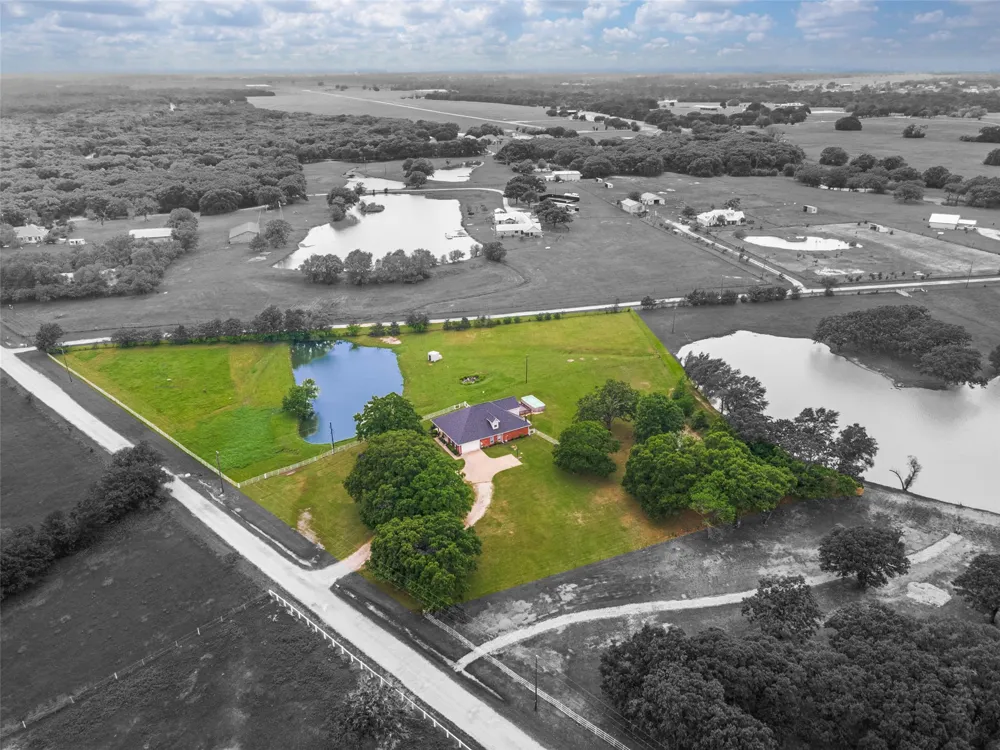 9412 Private Road 2425 Poetry, TX 75160