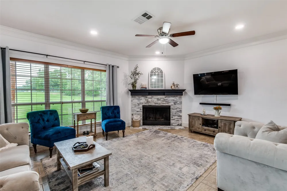 9412 Private Road 2425 Poetry, TX 75160