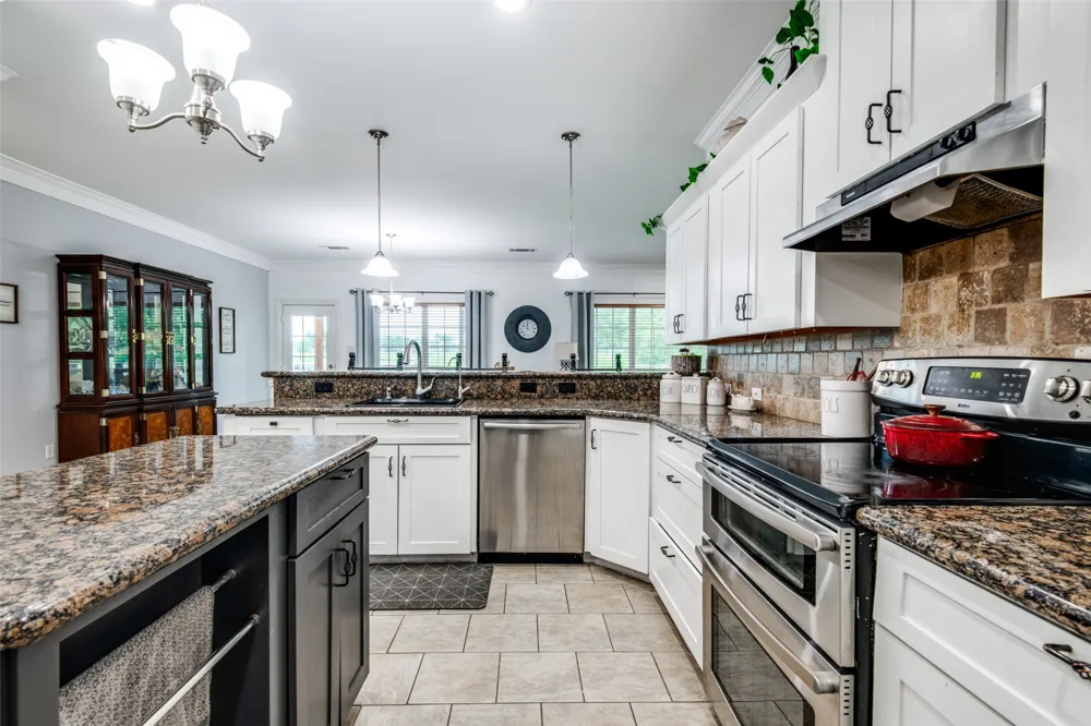 9412 Private Road 2425 Poetry, TX 75160