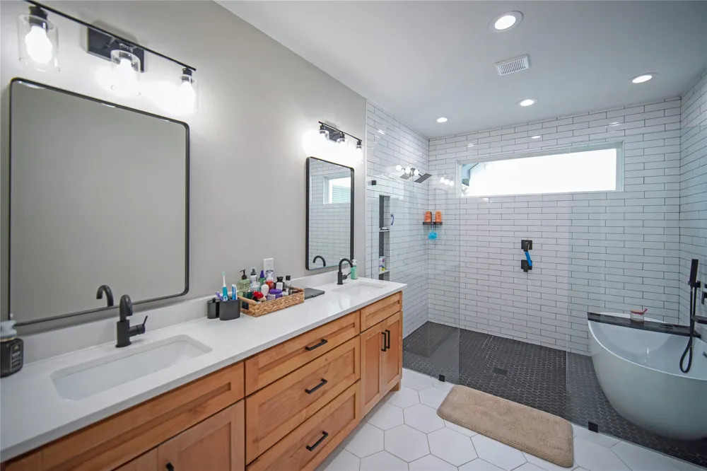 230 Driftwood Court Runaway Bay, TX 76426