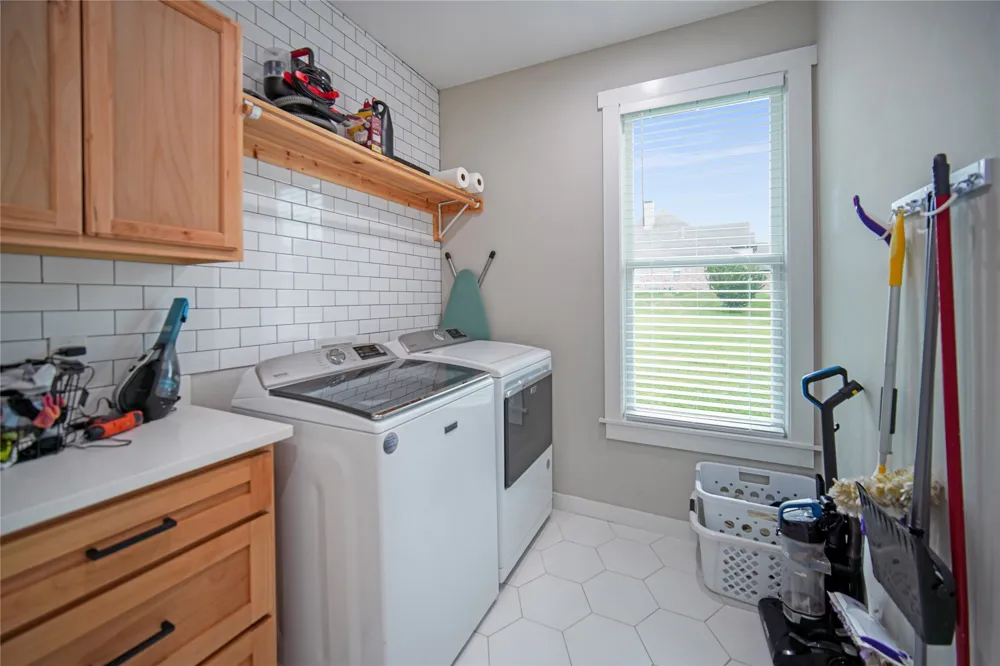 230 Driftwood Court Runaway Bay, TX 76426
