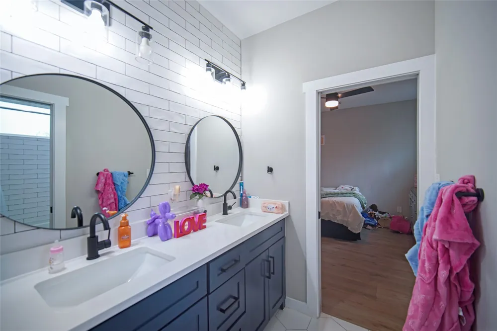 230 Driftwood Court Runaway Bay, TX 76426