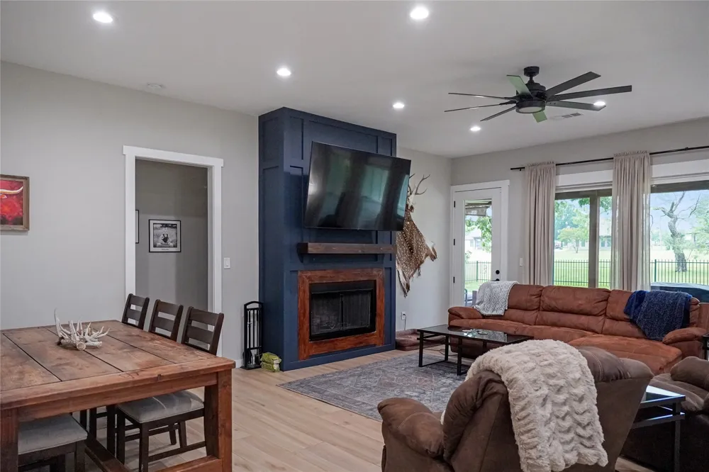 230 Driftwood Court Runaway Bay, TX 76426