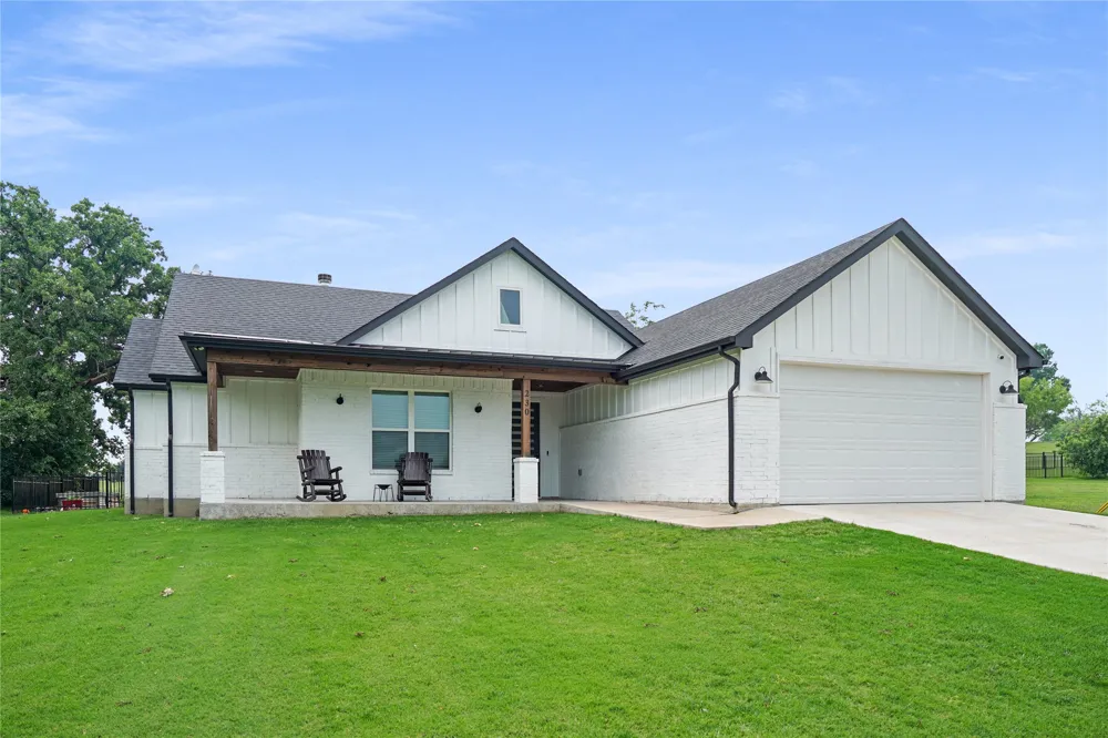 230 Driftwood Court Runaway Bay, TX 76426