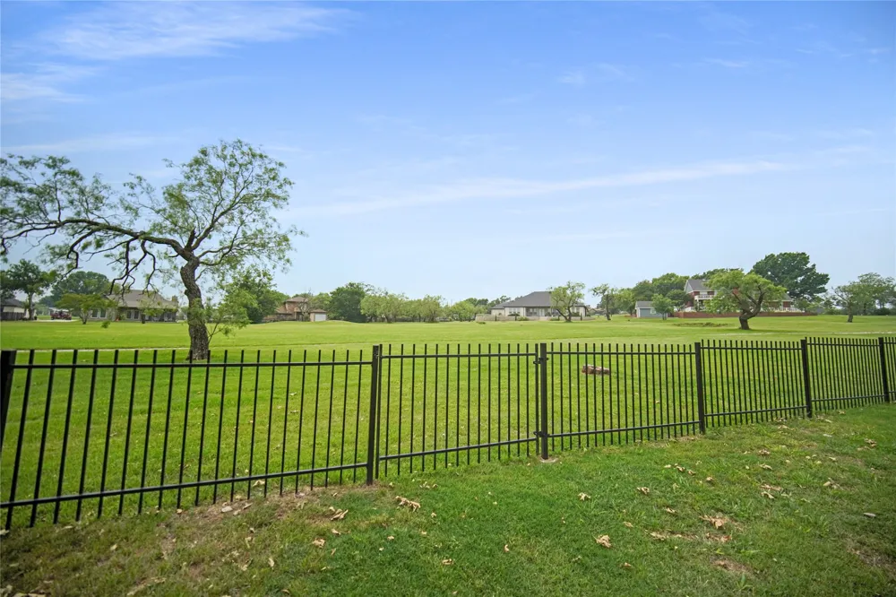 230 Driftwood Court Runaway Bay, TX 76426