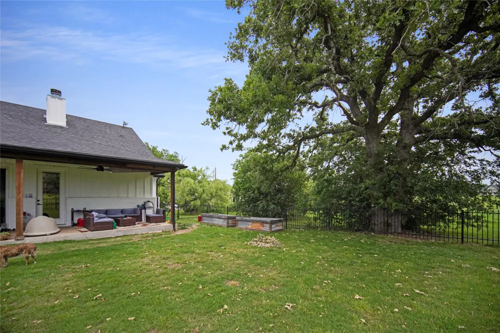 230 Driftwood Court Runaway Bay, TX 76426