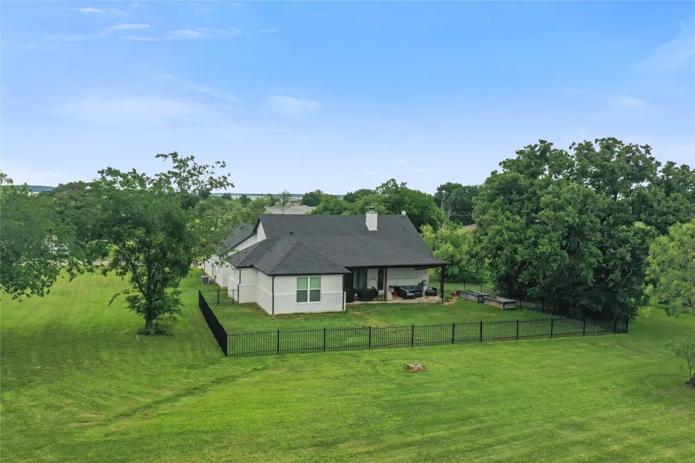 230 Driftwood Court Runaway Bay, TX 76426