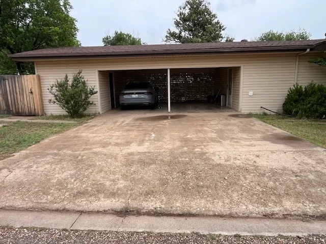 901 E Burnside Street Rotan, TX 79546