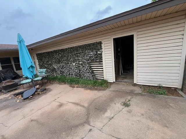 901 E Burnside Street Rotan, TX 79546