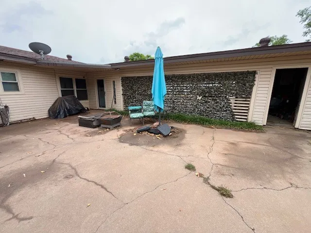 901 E Burnside Street Rotan, TX 79546
