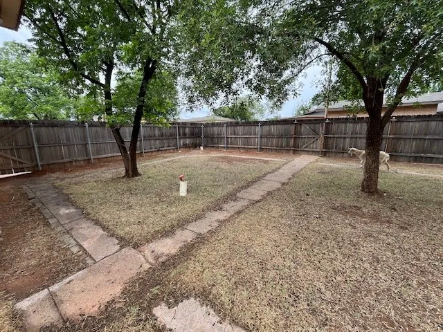 901 E Burnside Street Rotan, TX 79546