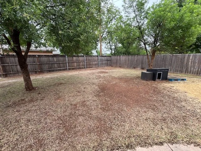 901 E Burnside Street Rotan, TX 79546