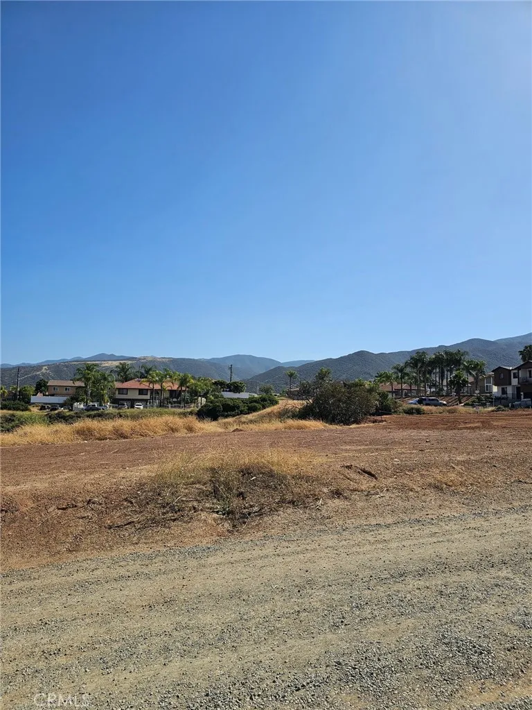 1694 Hayden Corona, CA 92881
