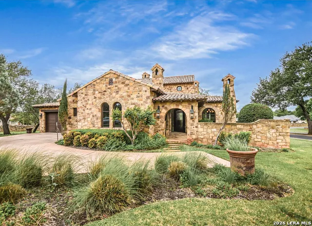 100 Milagro Horseshoe Bay, TX 78657