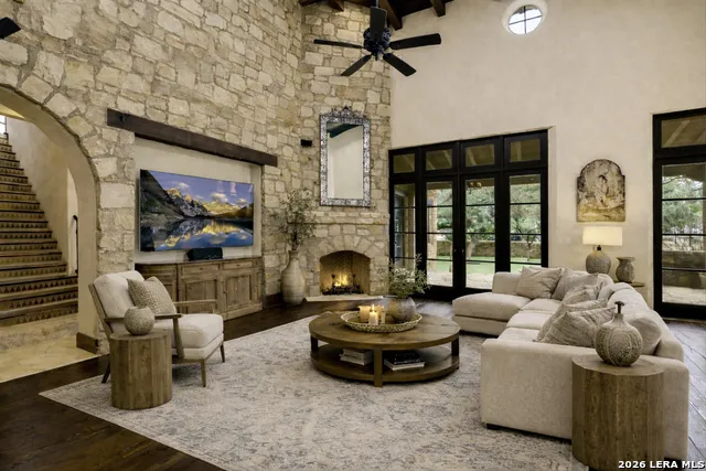 100 Milagro Horseshoe Bay, TX 78657
